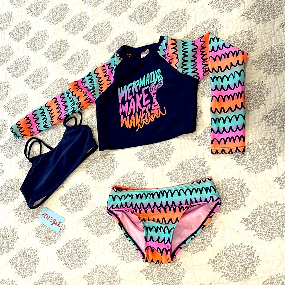 Cat & Jack Girls 3 piece swimsuit size S (6/7)